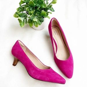 Clarks Pink Suede Kitten Heels, Size 9W NWOB